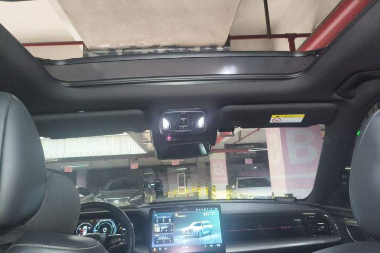 Used GAC Trumpchi GS8 2022 Dual-Engine Series 2.0TM Two-Wheel Drive Prestige Edition (7 Seats)
