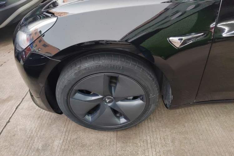 Used Tesla Model 3 2019 Standard Range Rear-Drive Upgraded Version Exterior 4