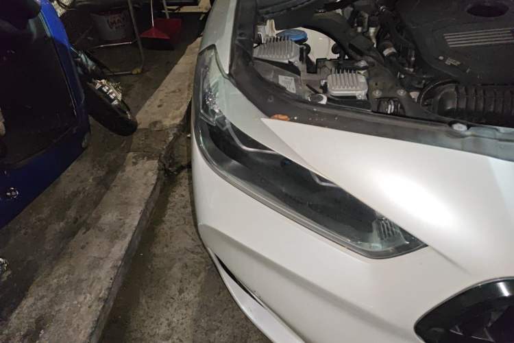 Used BMW X2 2021 sDrive25i Leading Model M Sport Package Right Front Headlight