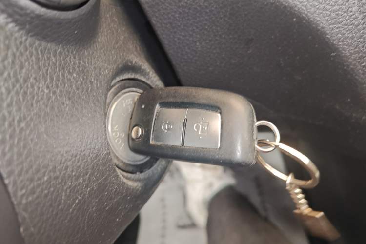 Used Nissan Tiida 2016 1.6L CVT Cool Dynamic Edition Vehicle Key