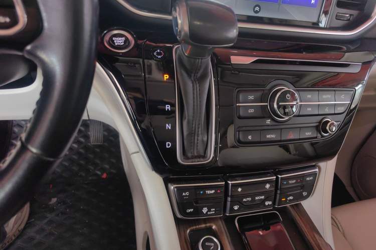 Used GAC Trumpchi M8 2020 Flagship Model 390T Prestige Edition Gear Lever