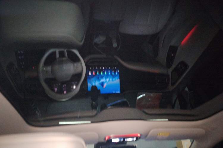 Used Rising R7 2023 Rear-Drive Screen King Edition