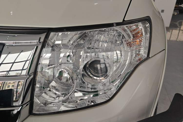 Used Mitsubishi Pajero 2016 3.0L Automatic Luxury Version China V Standard