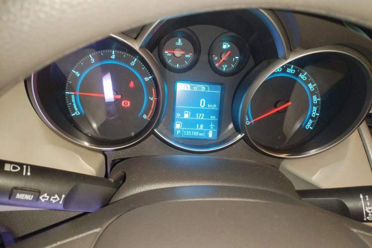 Used Chevrolet Cruze 2015 1.5L Classic SE AT Instrument Cluster