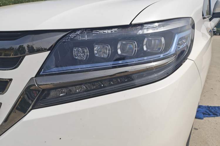 Used Honda Elysion 2019 2.0L Hybrid Luxury Edition Left Front Headlight