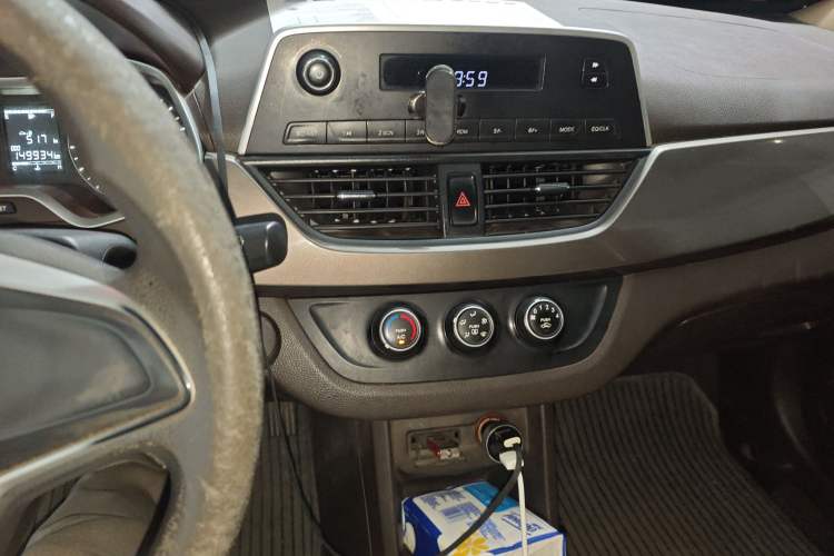 Used Baojun 310W 2017 1.5L Manual Comfort Version China V
