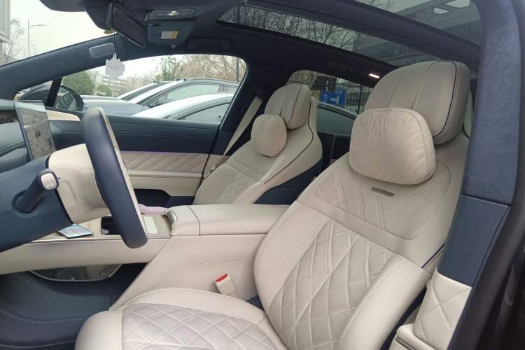 Used Nio ET9 2025 100kWh Signature Edition
