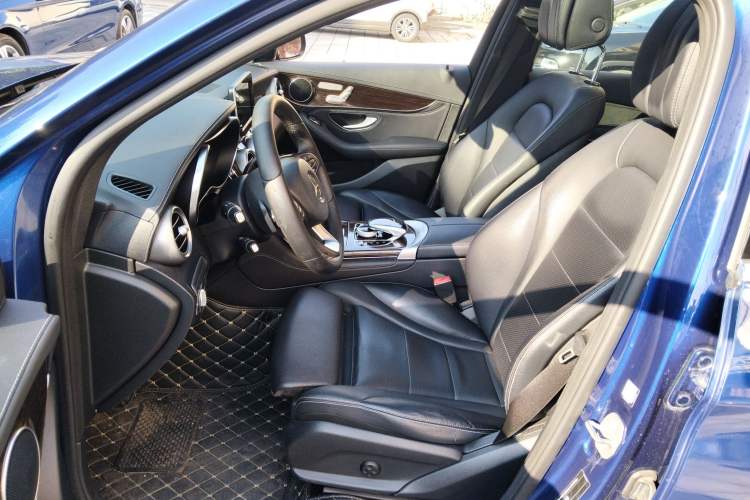 Used Mercedes-Benz GLC 2017 GLC 260 4MATIC Dynamic Edition
