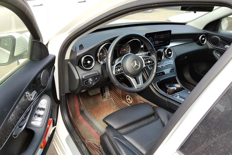 Used Mercedes-Benz C-Class 2019 C 180 L Fashion Edition Sport Version
