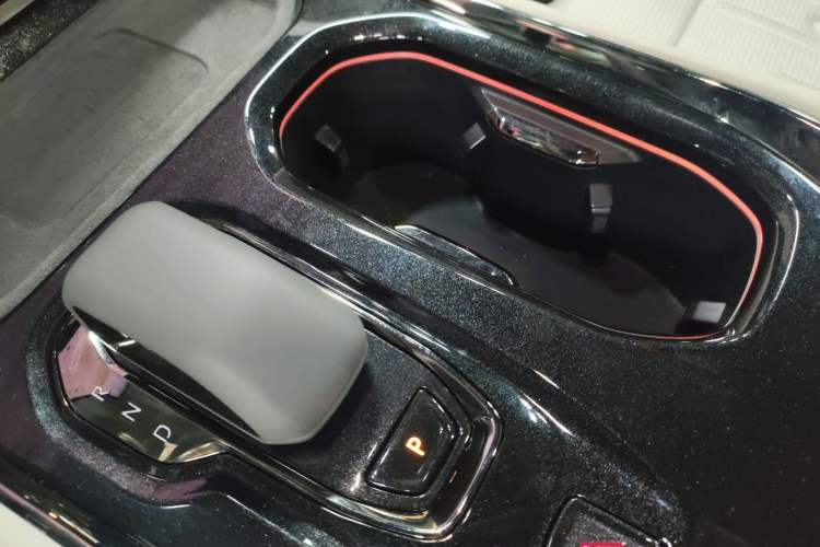 Used Zeekr 009 2024 Six-Seat Executive Version 4WD 108 kWh
