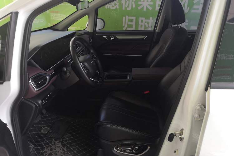 Used GAC Trumpchi M6 2021 PRO 270T Automatic Luxury Edition