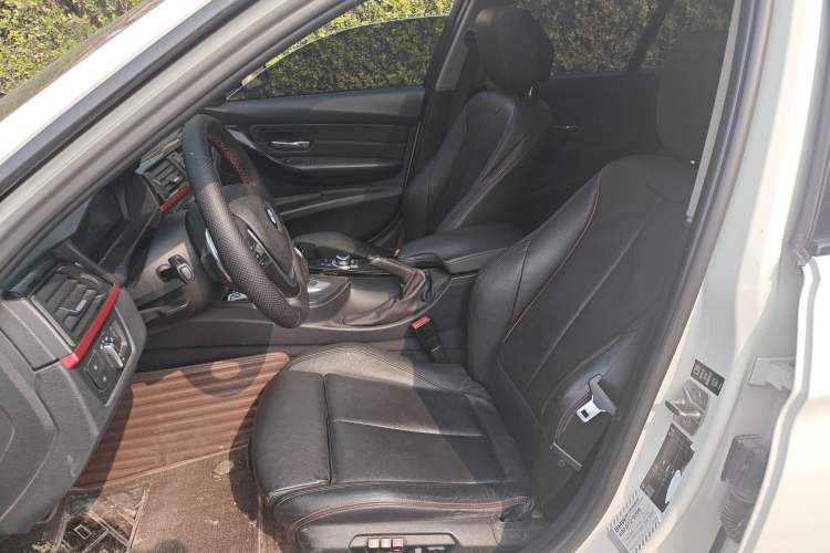 Used BMW 3 Series 2013 Facelifted 328i Sport Design Package
