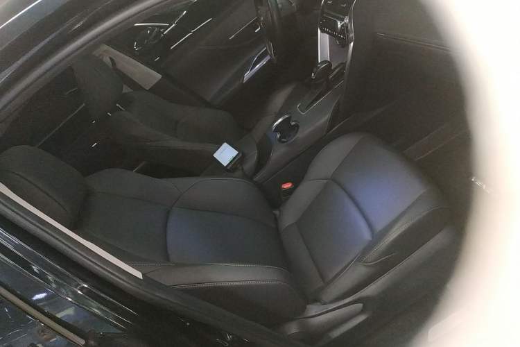 Used Toyota Venza 2023 2.0L CVT Two-Wheel Drive Luxury Edition
