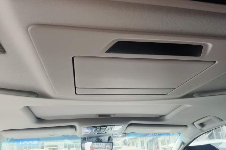 Used Toyota Vellfire 2023 Crown Dual-Engine 2.5L HV Luxury Edition Headliner