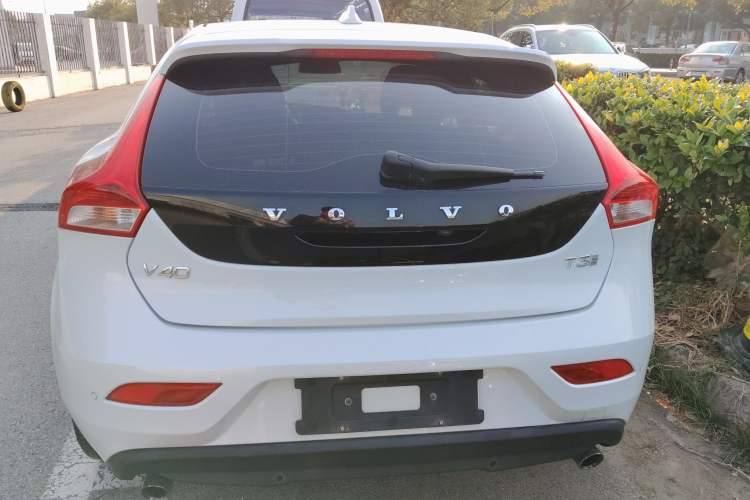 Used Volvo V40 2019 T3 Smart Luxury Edition
