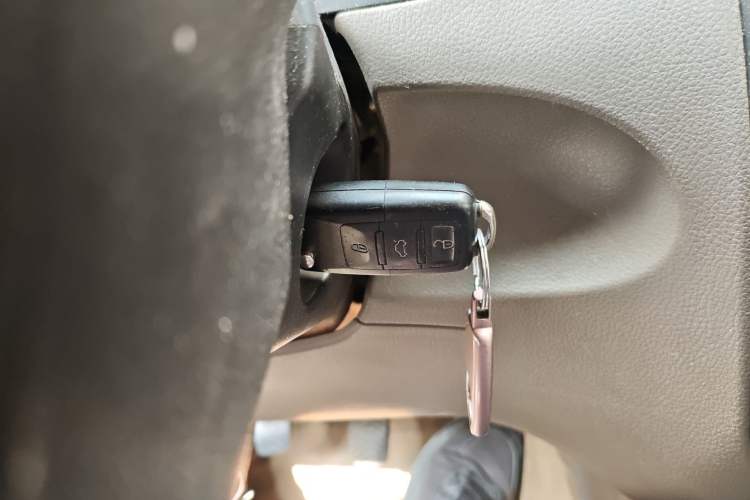 Used Wuling Rongguang V 2015 1.5L Practical Version