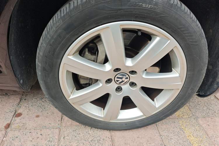 Used Volkswagen Phaeton 2012 3.0L Executive Version
