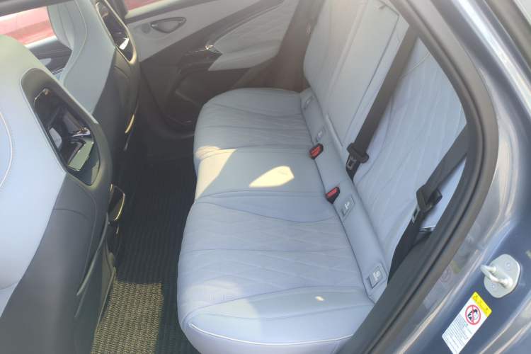 Used BYD Seal 2022 700 km Long-Range Rear-Wheel-Drive Version