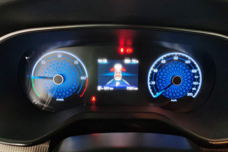 Used Hongqi E-QM5 2022 431 km Charge & Enjoy Edition