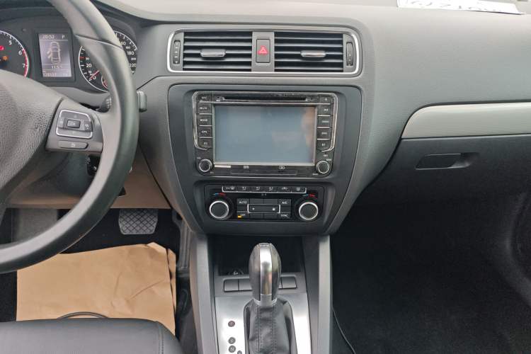 Used Volkswagen Sagitar 2014 1.4TSI Automatic Luxury Model