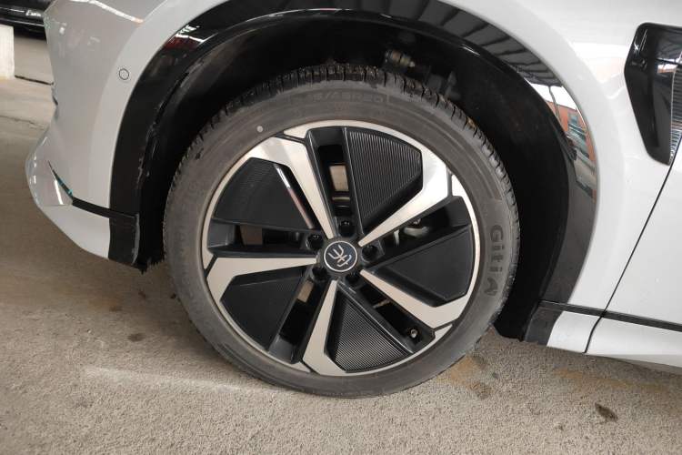 Used BYD Song L EV 2025 Intelligent Driving Version 662 km LiDAR Excellence Edition
