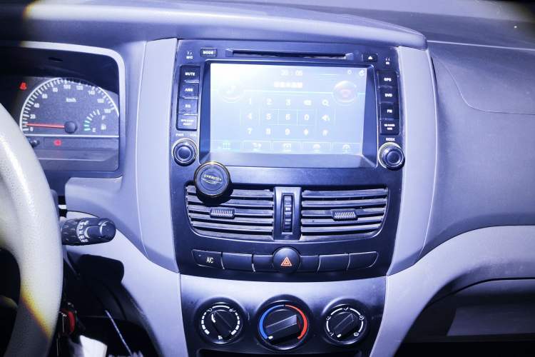 Used Dongfeng Shuaike 2013 Facelift 1.5L Manual Luxury 7-Seater China IV Standard