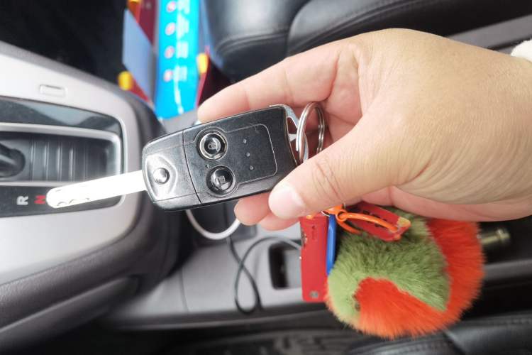 Used Honda CR-V 2012 2.0L two-wheel drive urban version
