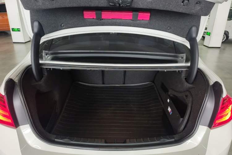 Used BMW 3 Series 2013 316i Sport Design Package
