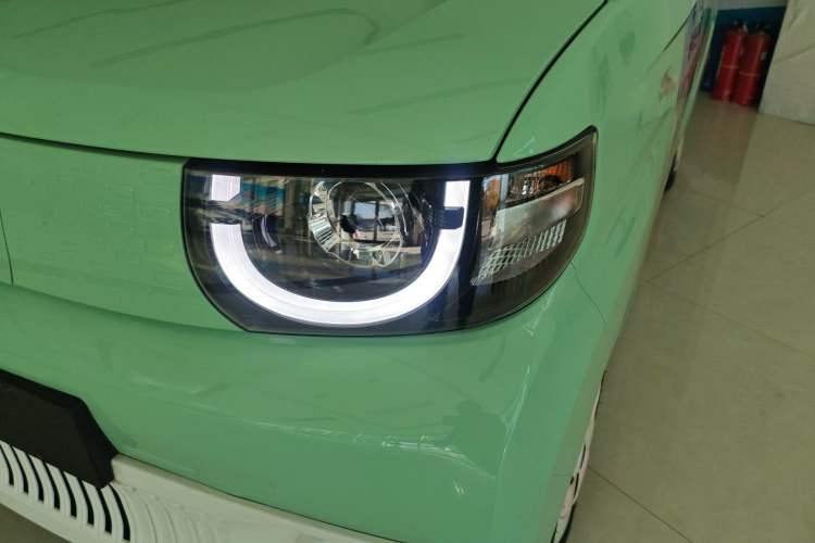 Used Chery QQ Ice Cream 2022 170km Sundae Phosphate Lithium-Ion