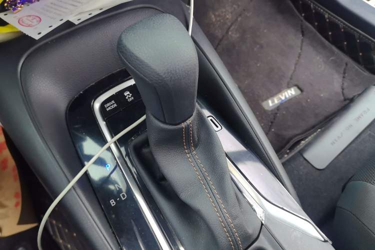 Used Toyota Levin 2024 Smart Electric Hybrid Dual-Engine 1.8L Luxury Edition