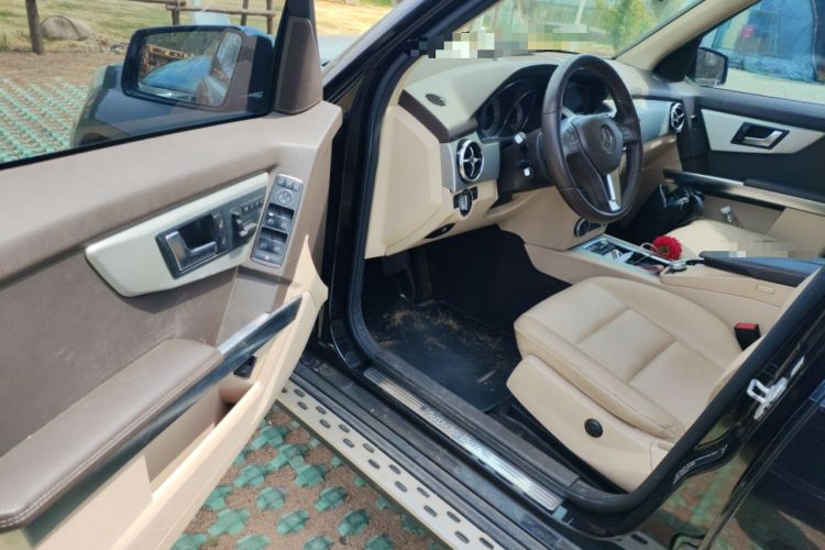 Used Mercedes-Benz GLK-Class 2013 GLK 300 4MATIC Dynamic Sunroof Model
