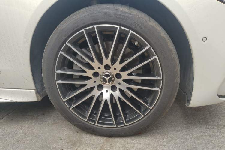 Used Mercedes-Benz C-Class 2025 C 260 L Sport Edition Right Front Wheel Hub