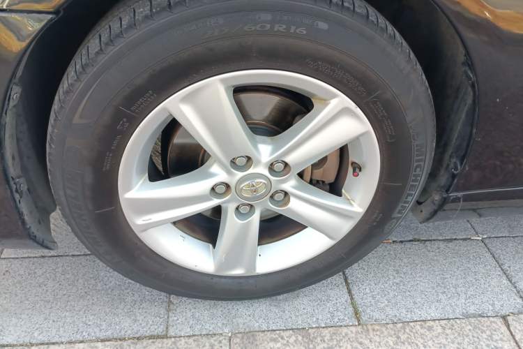 Used Toyota Reiz 2013 2.5S Elite Edition Left Front Wheel Hub