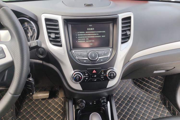 Used Changan CS35 2016 1.6L Automatic Luxury Model China V Standard
