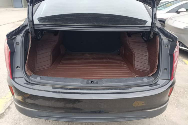 Used Hongqi E-QM5 2023 Base Travel Edition
