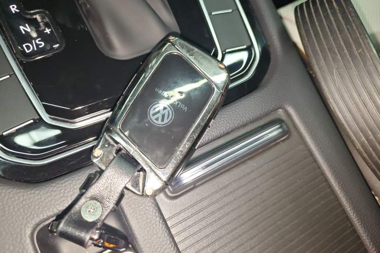 Used Volkswagen Magotan 2024 2 Million Units Zhongxiang Version 330TSI DSG Luxury Edition