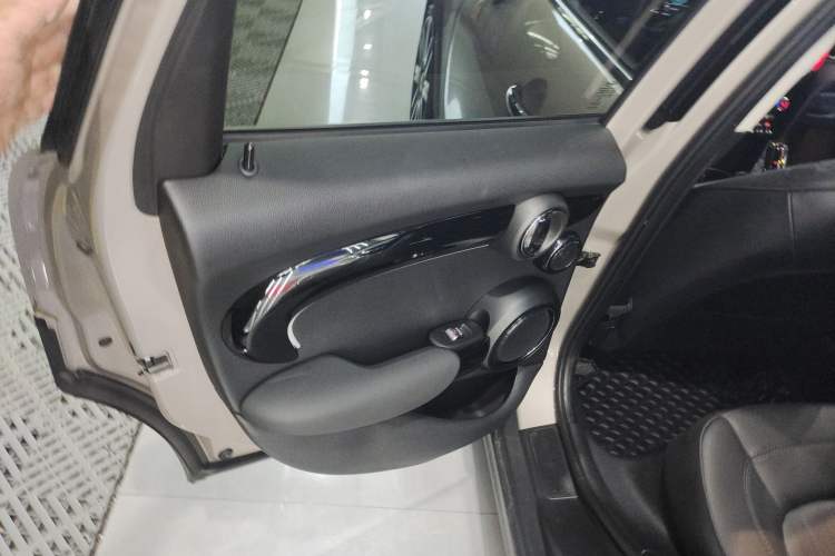 Used MINI MINI 2022 2.0T COOPER S Artist Five-Door Edition