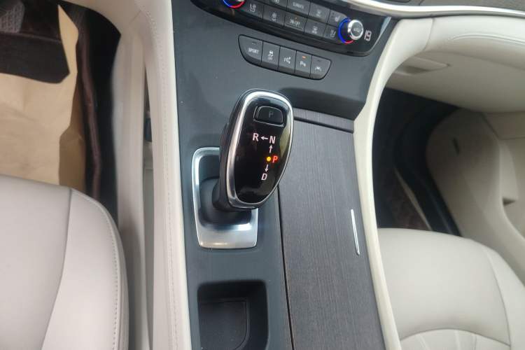 Used Buick LaCrosse 2022 Avenir Avia First Edition
