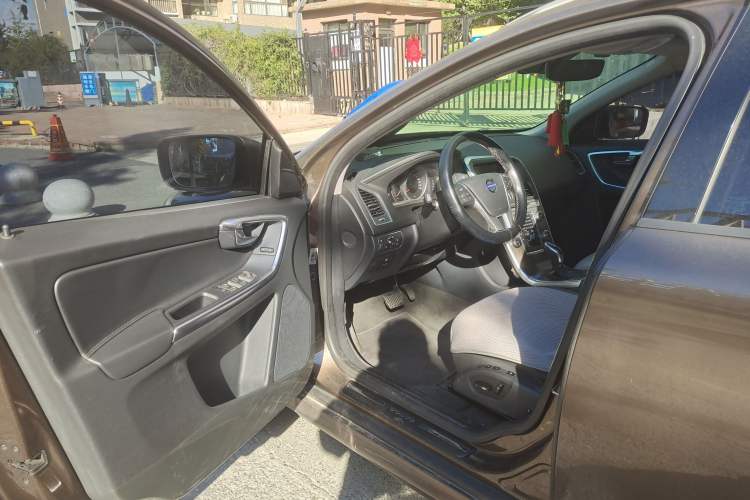 Used Volvo XC60 2014 T5 Zhiya Edition
