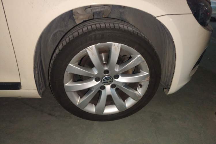 Used Volkswagen Scirocco 2011 1.4 TSI Single-Turbo Fashion Edition Right Front Wheel Hub