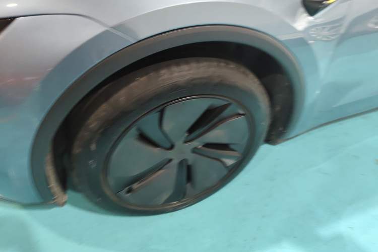 Used Tesla Model Y 2025 Rear-Wheel Drive First Edition