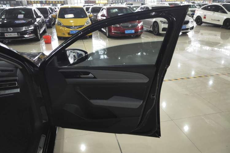 Used Volkswagen Lavida 2024 1.5L Automatic Full-Comfort Version