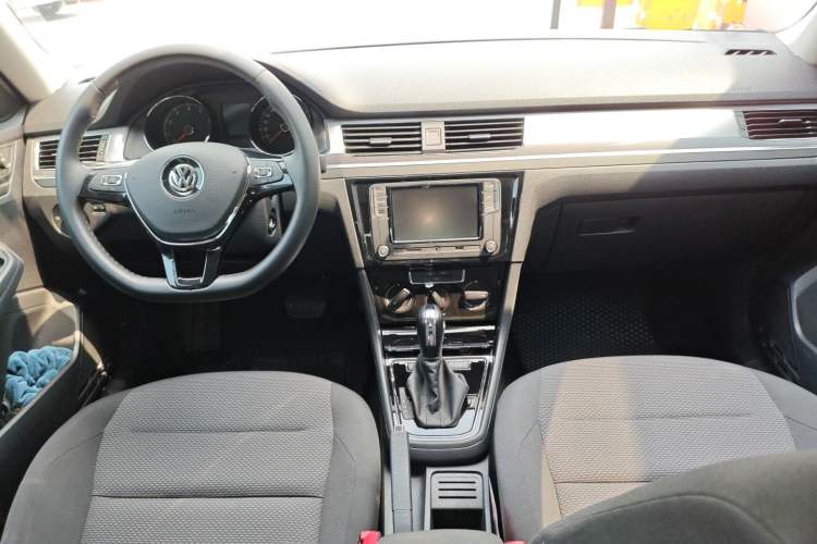 Used Volkswagen Bora 2019 Bora Legend 1.5L Automatic Leading Model China VI Standard Center Console