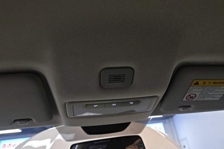 Used Roewe i5 2019 1.5L Manual 4G Connected Langyue Edition