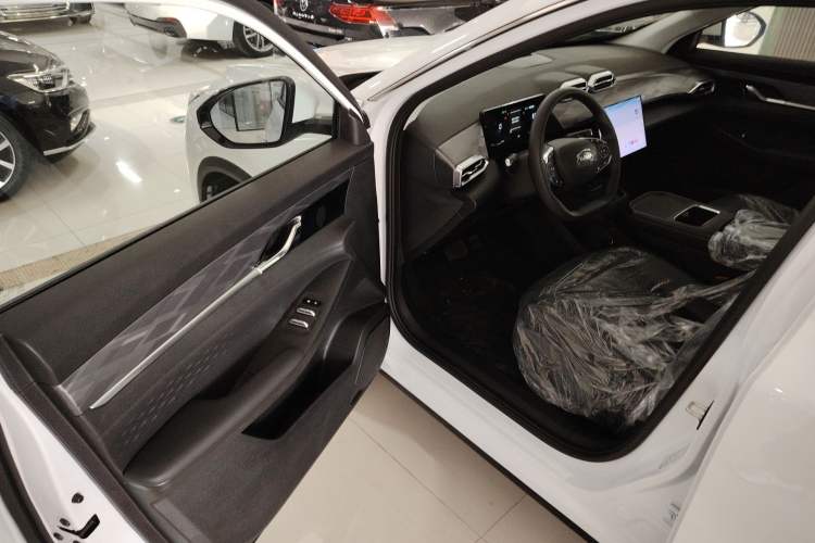 Used Dongfeng Aeolus SKY EV01 2025 530 km AIR Elite Edition
