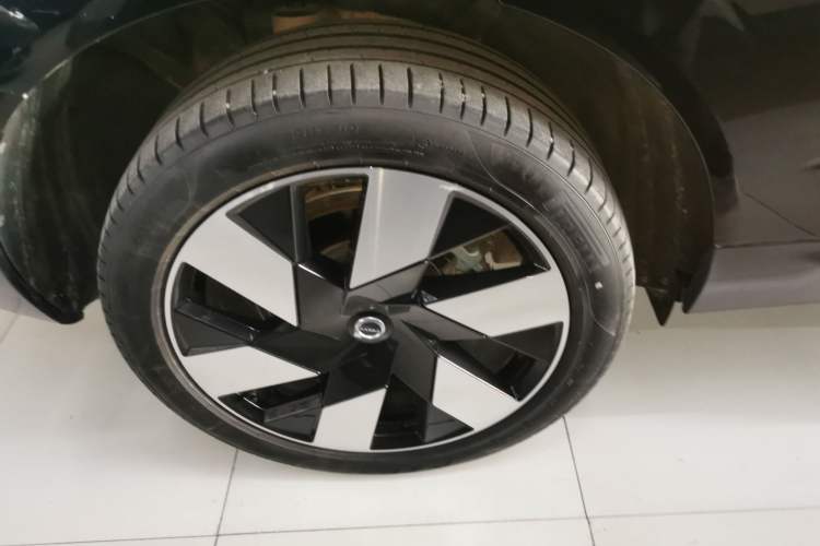 Used Volvo XC60 New Energy 2024 T8 Plug-in Hybrid Long-Range All-Wheel Drive Smart Luxury Edition
