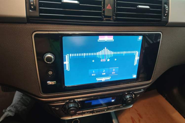 Used Qoros 3 2016 Urban SUV 1.6T Automatic Zhiyue Model
