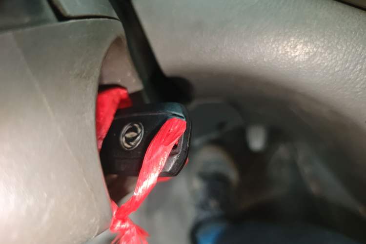 Used Dongfeng Shuaike 2013 Revised Version 1.5L Manual Standard Edition 7 Seats China IV Standard
