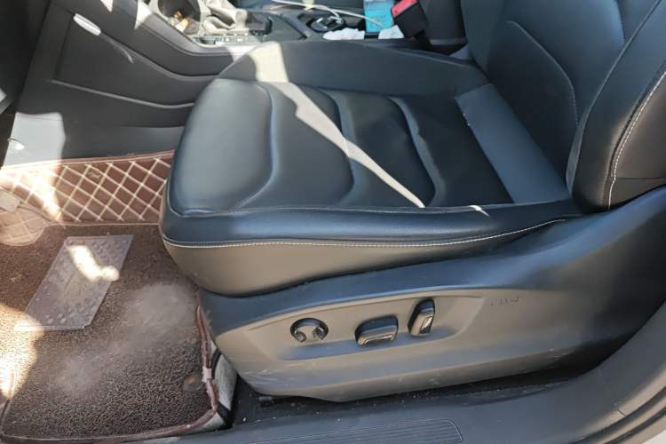 Used Volkswagen Tiguan L 2018 280TSI Automatic Two-Wheel Drive Comfort Edition Left Front Seat