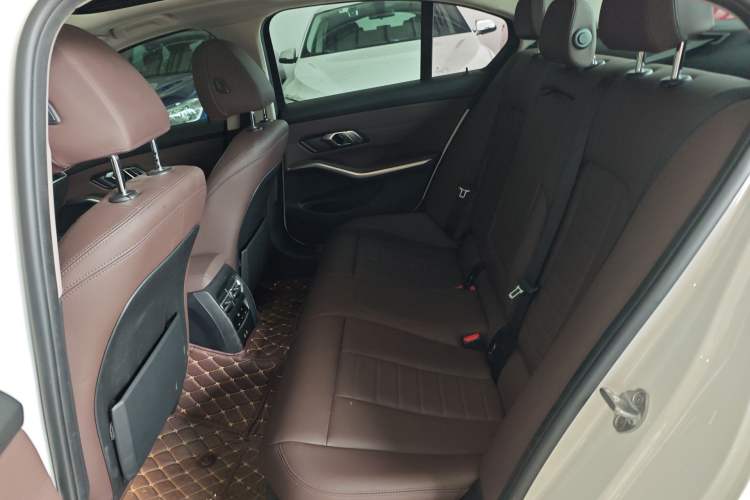 Used BMW 3 Series 2020 320i Sport Package
